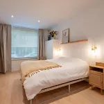 Stylish Coastal With Fireplace & Terrace In Apartment Ostend