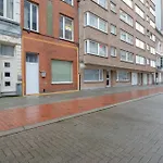 Stylish Coastal With Fireplace & Terrace In Ostend